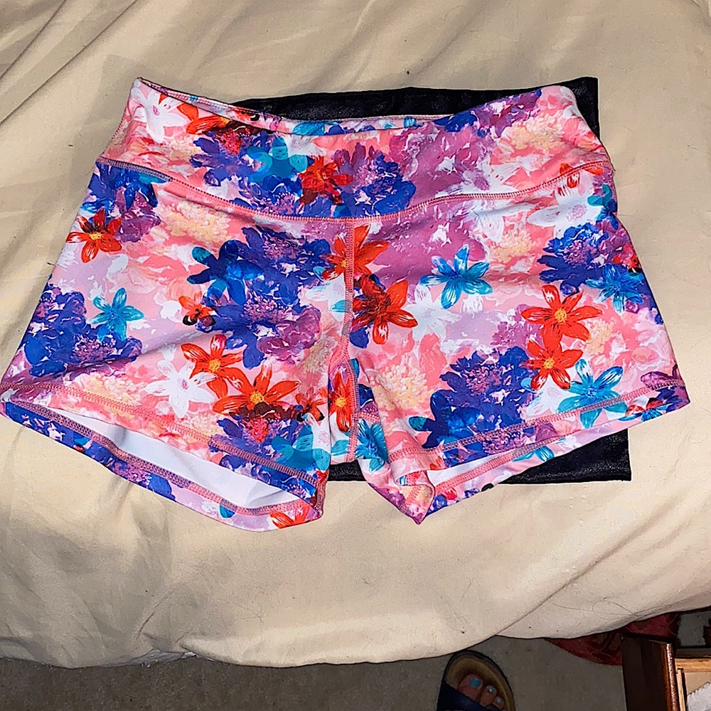 NWOT Born Primitive booty shorts size Medium
